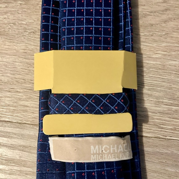 MICHAEL Michael Kors Dark Blue Checkered Tie - Picture 2 of 6
